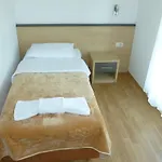 迪娜酒店 4*