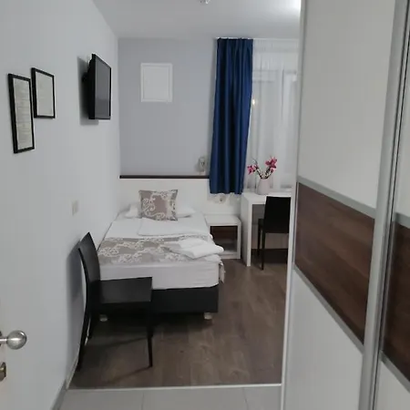 Dina Hotel 4*