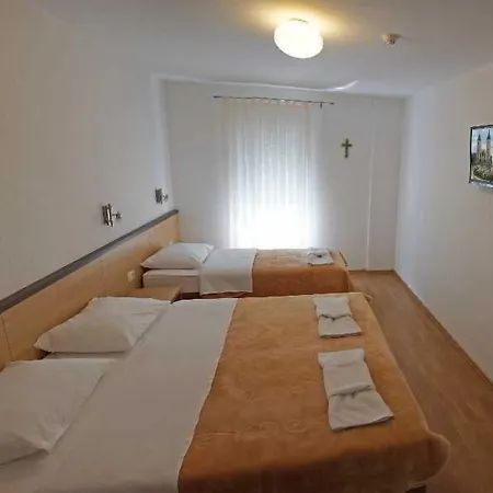 Dina 4* Međugorje
