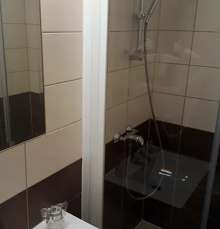 Hotel Dina 4*