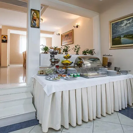 Dina 4* Međugorje
